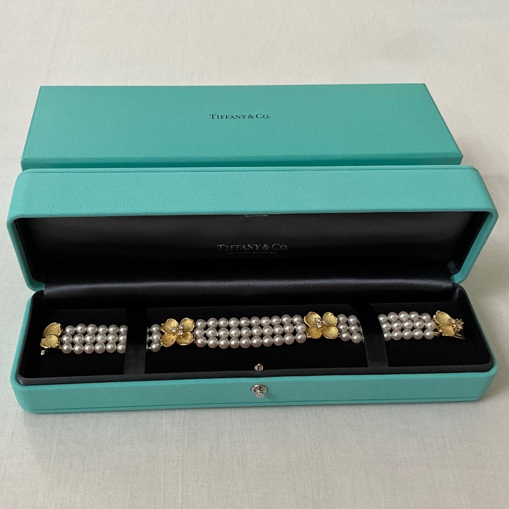 TIFFANY & CO. Vintage 18k Dogwood Diamond Akoya Pearl Bracelet - Picture 15 of 16